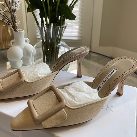 Manolo Blahnik Maysale 70 Linen Mules - Picture 3 of 6